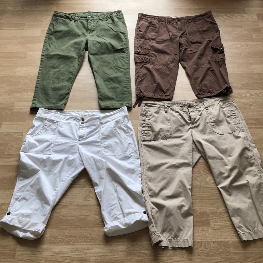 Bundle of Capri pants